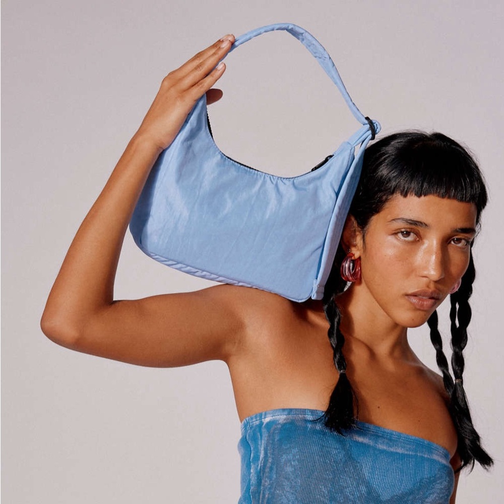 BAGGU Mini Nylon Shoulder Bag- Serenity Blue - Picture 2 of 4